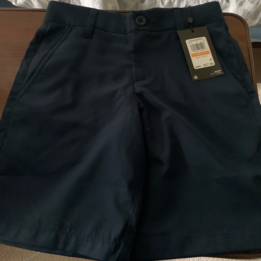 Under Armour boys size small shorts navy blue